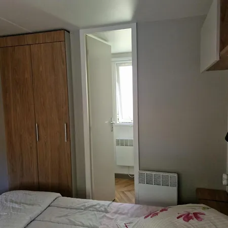 캠프장 Mobilhome N°222 : 3ch / 2sdb Dans 4* Gastes