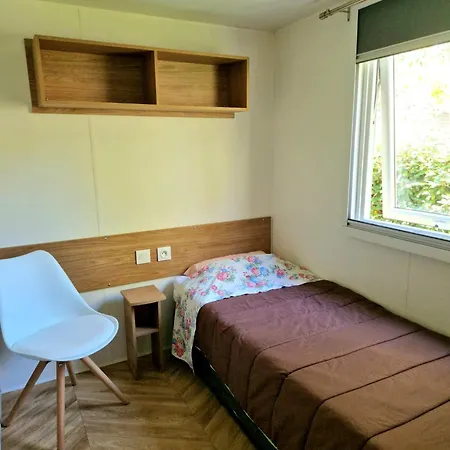 Mobilhome N°222 : 3ch / 2sdb Dans 4* Gastes