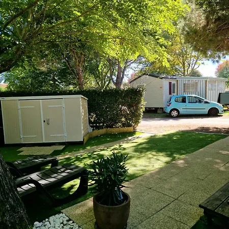 Mobilhome N°222 : 3ch / 2sdb Dans 4* 캠프장